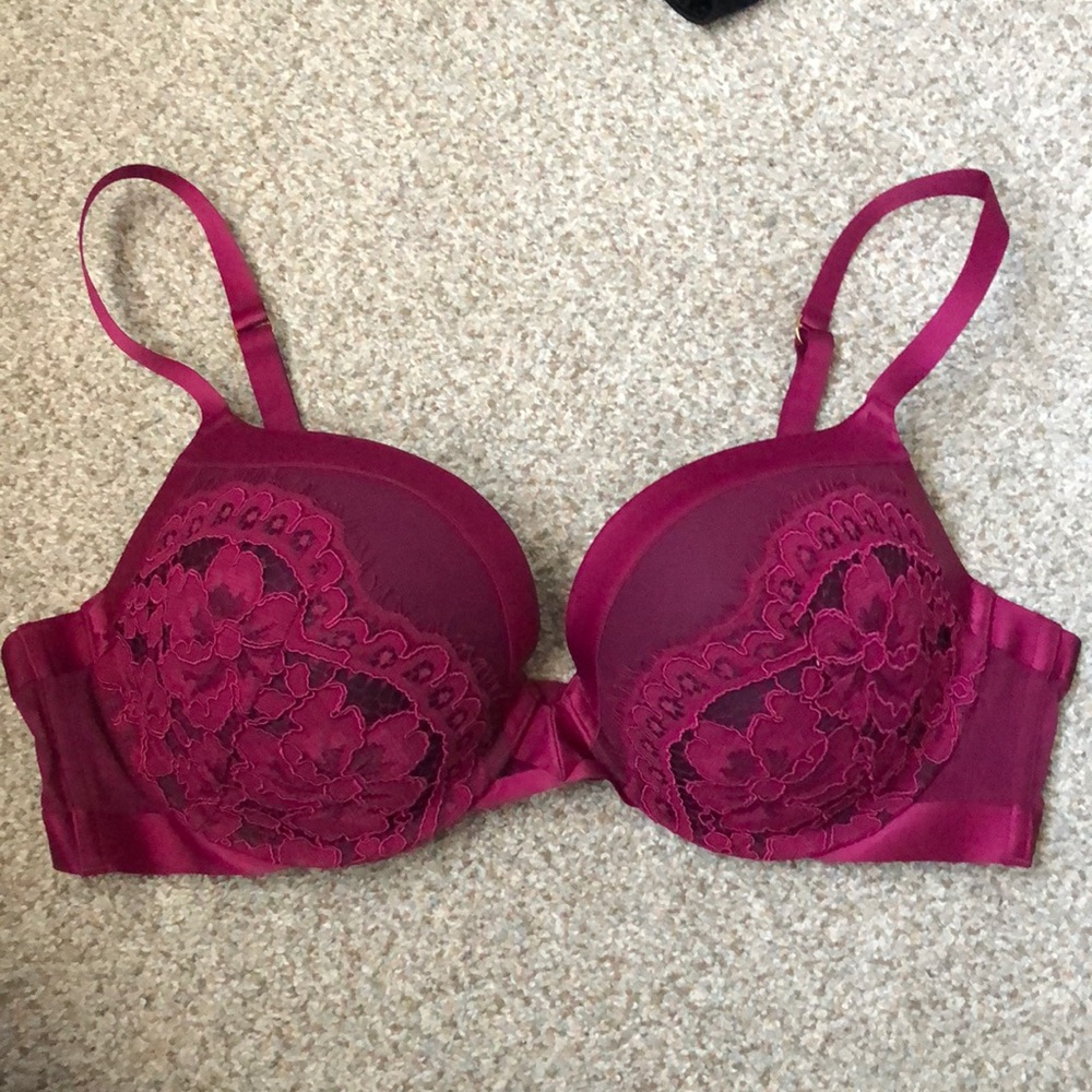 Victoria’s Secret push up bra